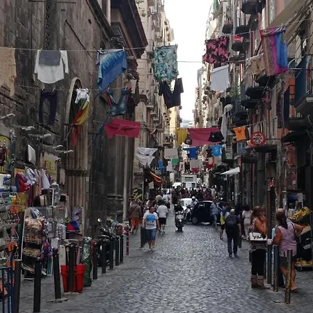 Via Mancini 12 Affittacamere