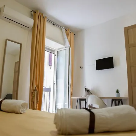 Via Mancini 12 Napoli