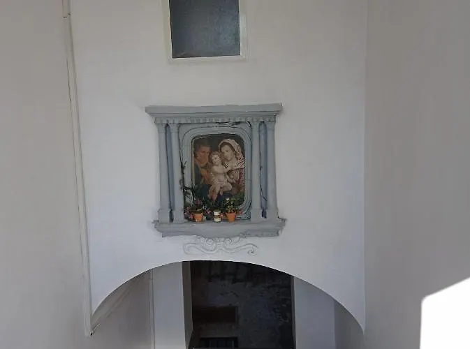 Via Mancini 12