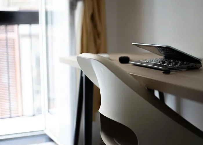 Via Mancini 12 בית הארחה נאפולי