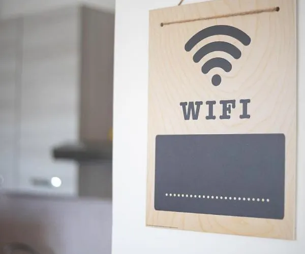 Via Mancini 12 בית הארחה נאפולי