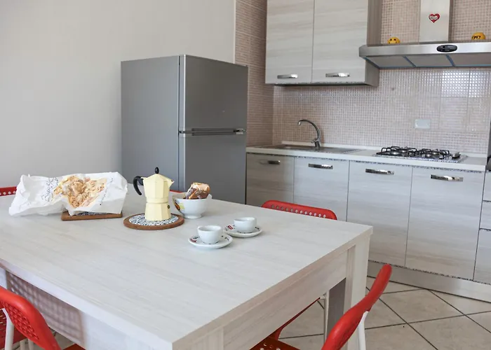 Via Mancini 12 בית הארחה