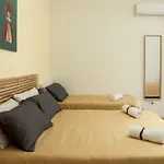 بيت ضيافة Via Mancini 12